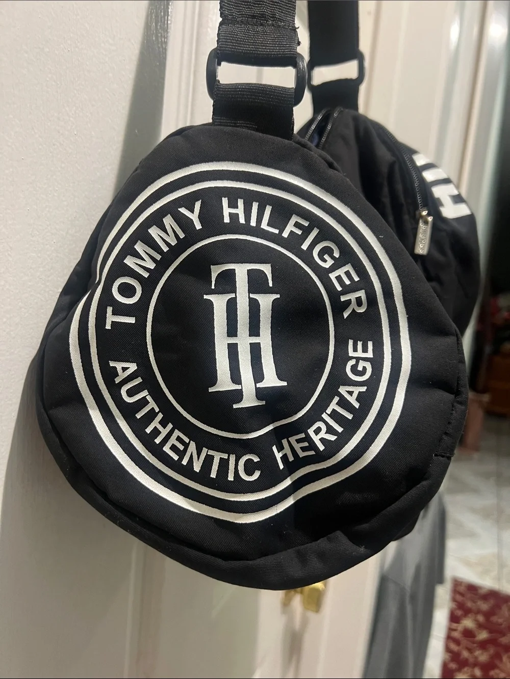 Tommy Hilfiger Black Logo-Trim Duffle Bag